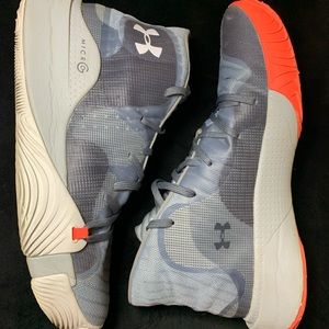Under Armour Men's Basketball Shoe- 9.5